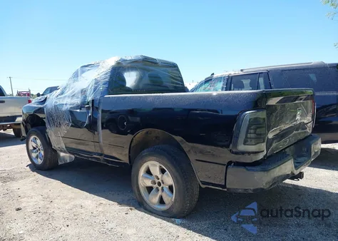 2019 Ram 1500 Classic Express Regular Cab 4X2 6'4 Box z USA, uszkodzony, nr VIN 3C6JR6ATXKG500694